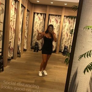 Meet your Posher, Avella